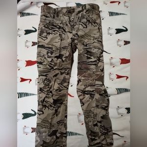 Under Armour field ops hunting pants barren camo